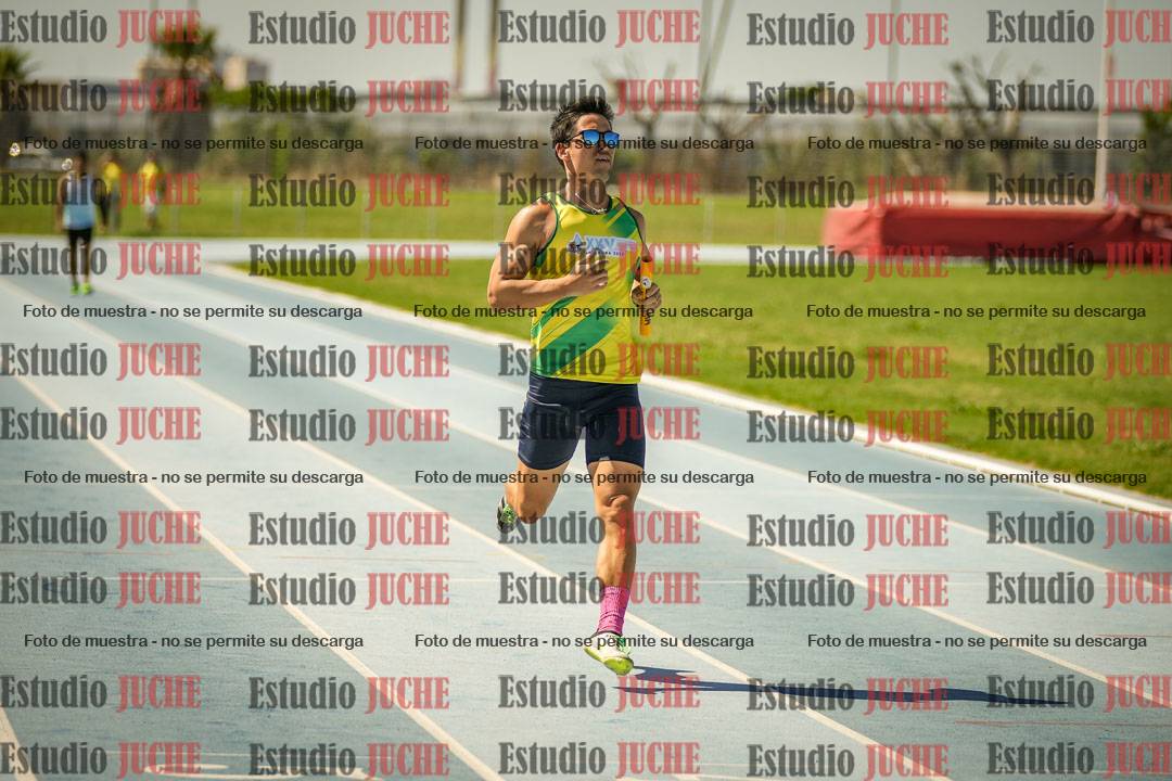Fotos de las Postas 4x100mts de varones MASTER (35/45) - FINAL