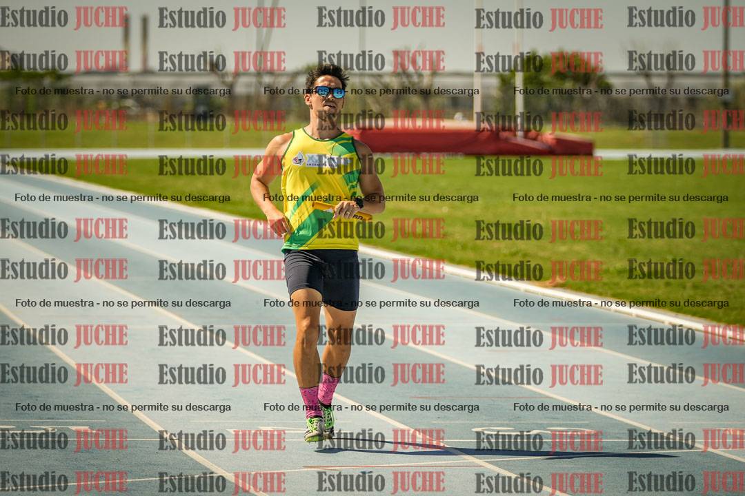 Fotos de las Postas 4x100mts de varones MASTER (35/45) - FINAL