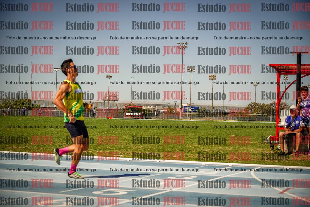 Fotos de las Postas 4x100mts de varones MASTER (35/45) - FINAL