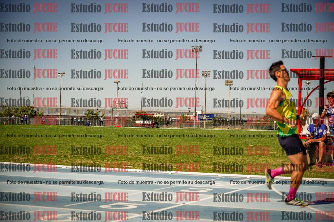 Fotos de las Postas 4x100mts de varones MASTER (35/45) - FINAL