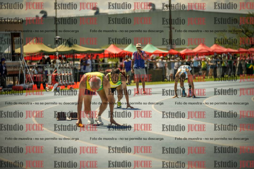 Fotos de las Postas 4x100mts de varones MASTER (50/60) - FINAL