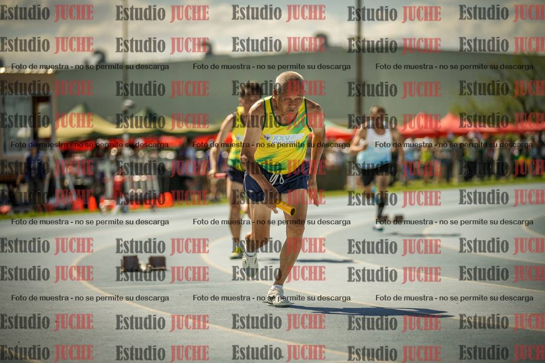 Fotos de las Postas 4x100mts de varones MASTER (50/60) - FINAL