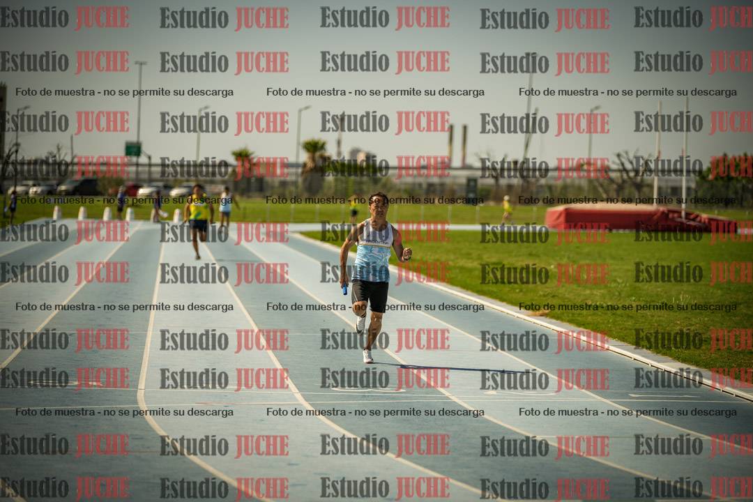 Fotos de las Postas 4x100mts de varones MASTER (50/60) - FINAL
