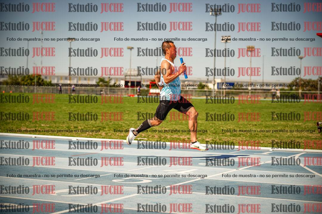 Fotos de las Postas 4x100mts de varones MASTER (50/60) - FINAL