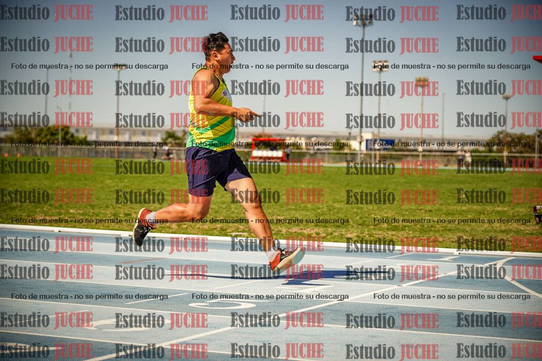 Fotos de las Postas 4x100mts de varones MASTER (50/60) - FINAL