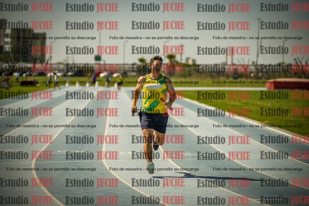 Fotos de las Postas 4x100mts de varones MASTER (50/60) - FINAL