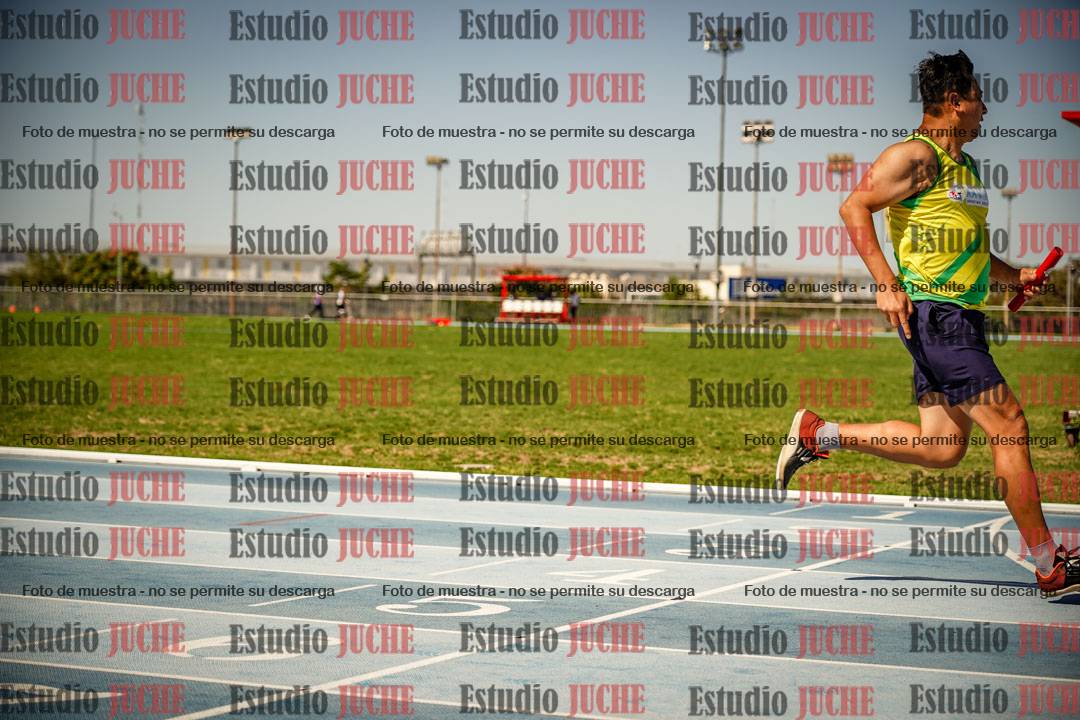 Fotos de las Postas 4x100mts de varones MASTER (50/60) - FINAL