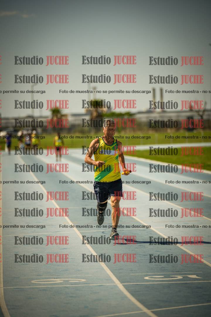 Fotos de las Postas 4x100mts de varones MASTER (50/60) - FINAL
