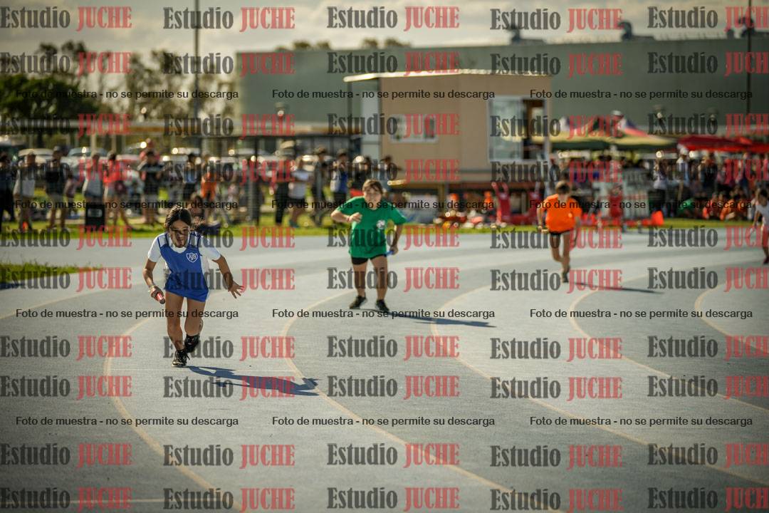 Fotos de las Postas 4x100mts de niñas y niños ROJO (Promocional TAIN) - FINAL