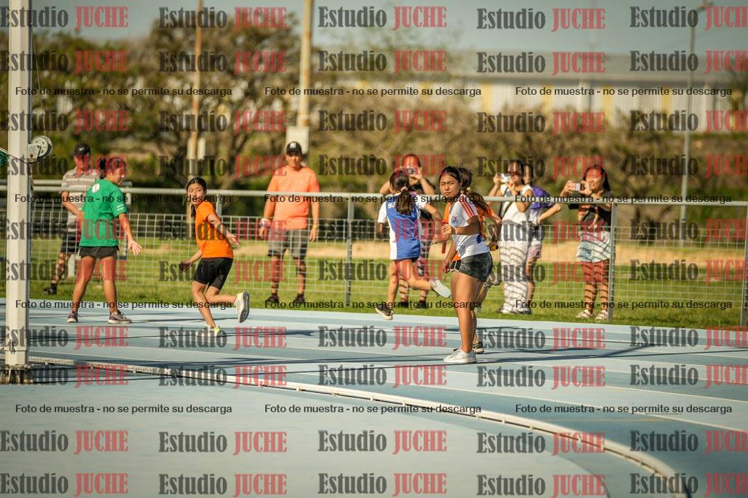 Fotos de las Postas 4x100mts de niñas y niños ROJO (Promocional TAIN) - FINAL
