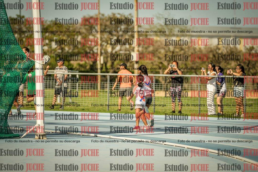 Fotos de las Postas 4x100mts de niñas y niños ROJO (Promocional TAIN) - FINAL