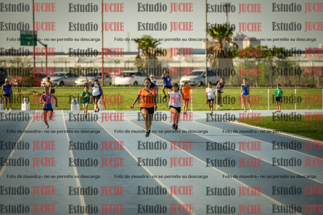 Fotos de las Postas 4x100mts de niñas y niños ROJO (Promocional TAIN) - FINAL