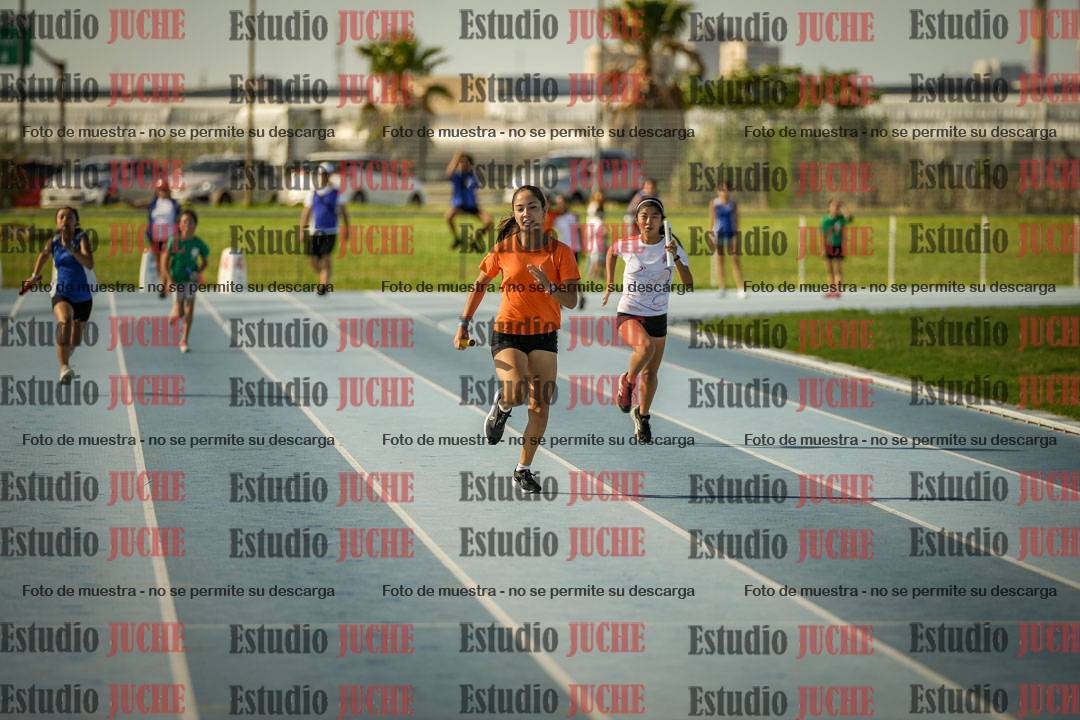 Fotos de las Postas 4x100mts de niñas y niños ROJO (Promocional TAIN) - FINAL