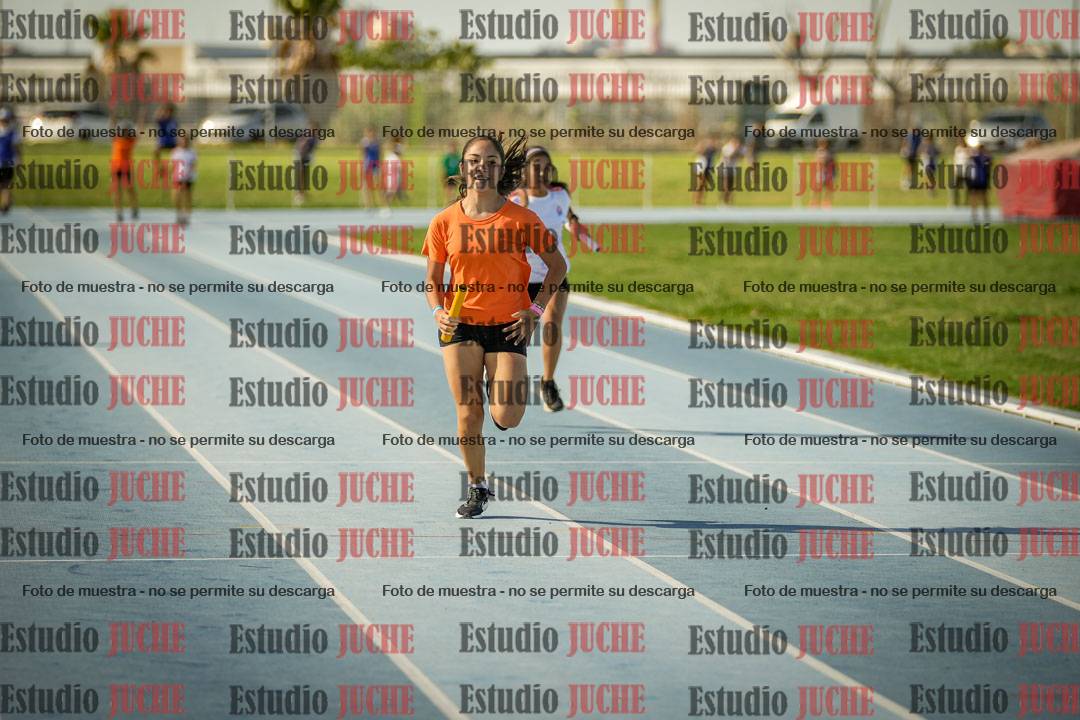 Fotos de las Postas 4x100mts de niñas y niños ROJO (Promocional TAIN) - FINAL