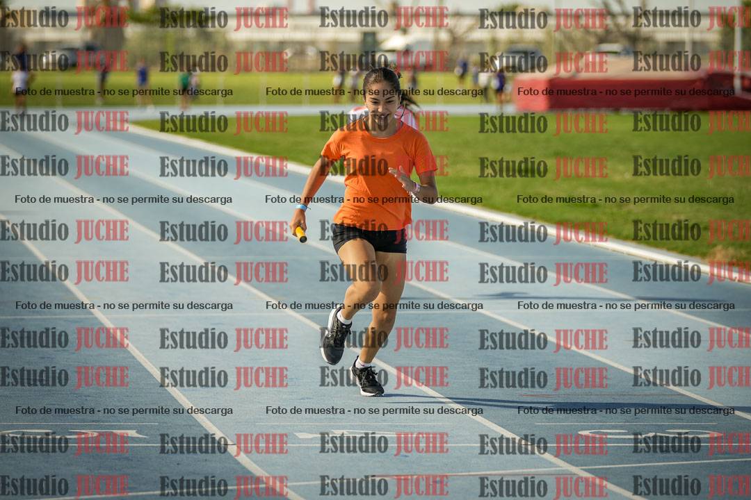 Fotos de las Postas 4x100mts de niñas y niños ROJO (Promocional TAIN) - FINAL