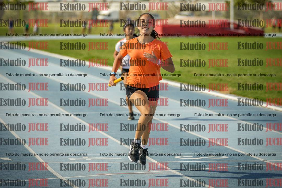 Fotos de las Postas 4x100mts de niñas y niños ROJO (Promocional TAIN) - FINAL