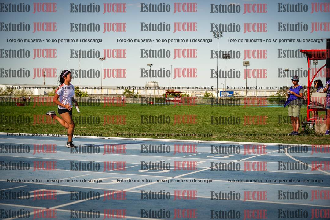 Fotos de las Postas 4x100mts de niñas y niños ROJO (Promocional TAIN) - FINAL