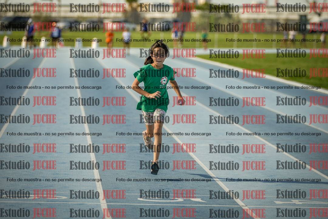 Fotos de las Postas 4x100mts de niñas y niños ROJO (Promocional TAIN) - FINAL
