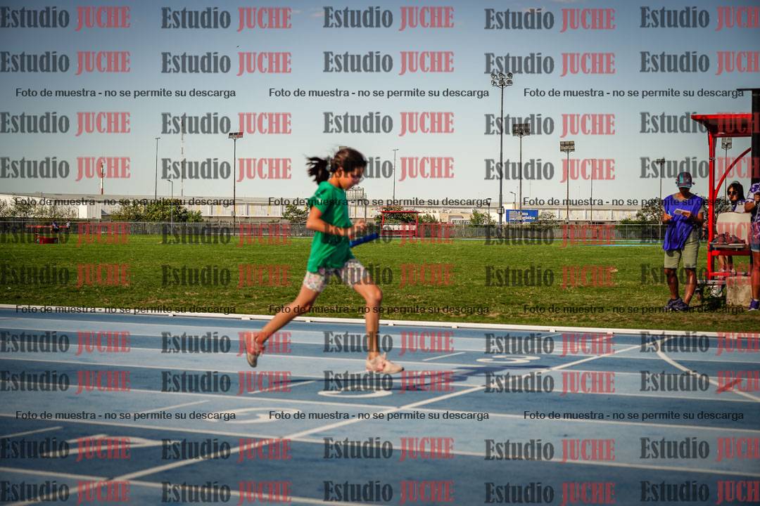 Fotos de las Postas 4x100mts de niñas y niños ROJO (Promocional TAIN) - FINAL