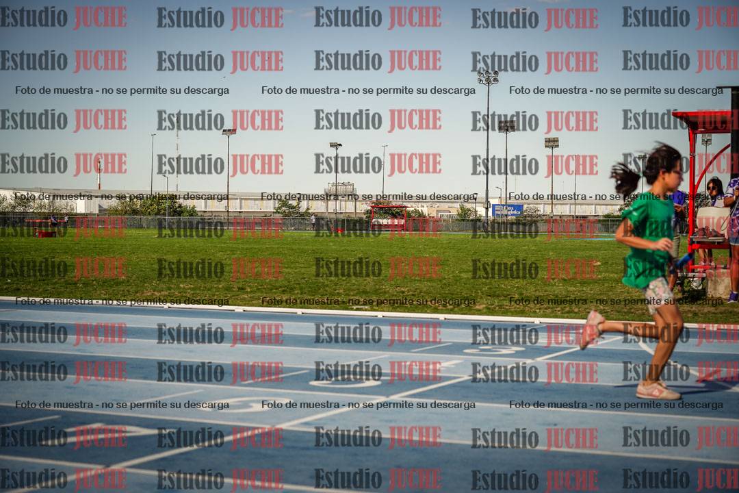 Fotos de las Postas 4x100mts de niñas y niños ROJO (Promocional TAIN) - FINAL