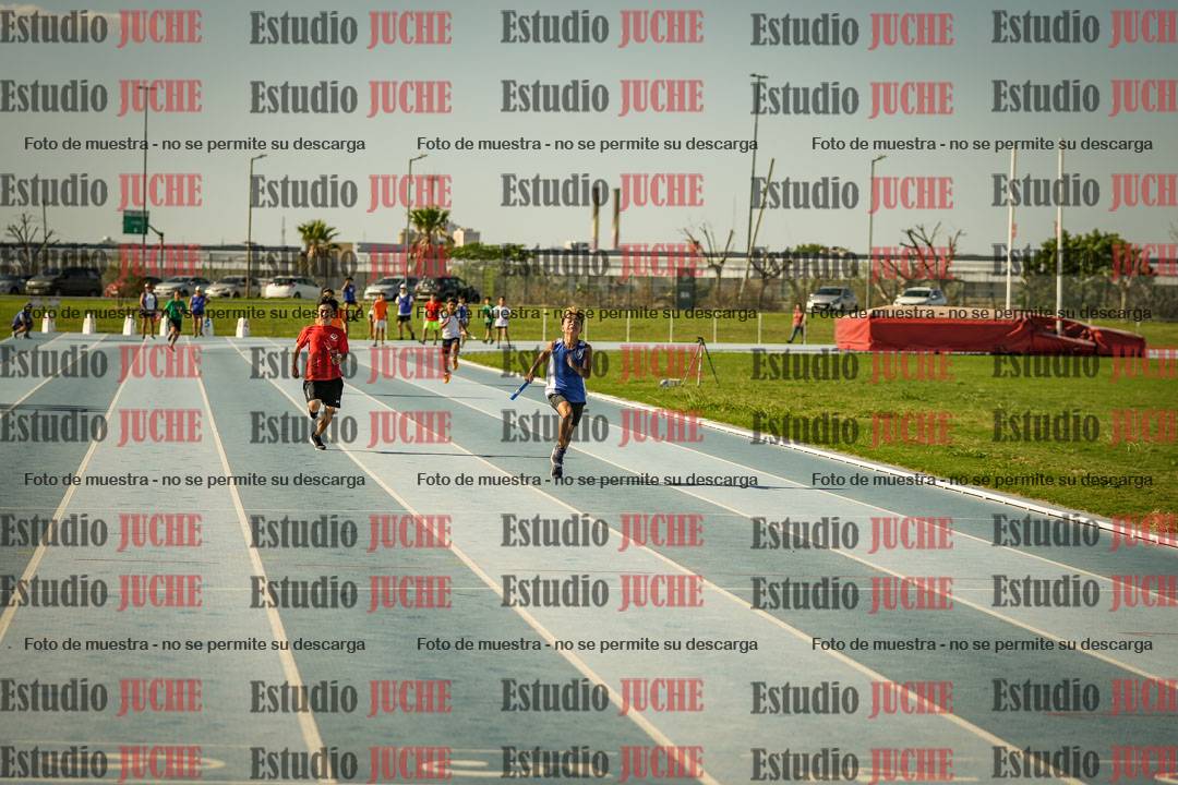 Fotos de las Postas 4x100mts de niñas y niños ROJO (Promocional TAIN) - FINAL