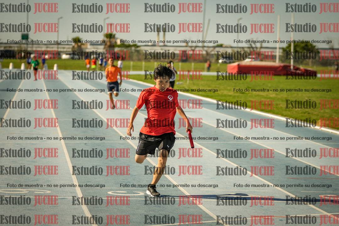 Fotos de las Postas 4x100mts de niñas y niños ROJO (Promocional TAIN) - FINAL