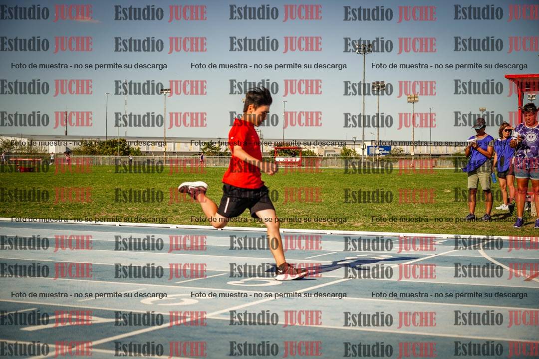 Fotos de las Postas 4x100mts de niñas y niños ROJO (Promocional TAIN) - FINAL