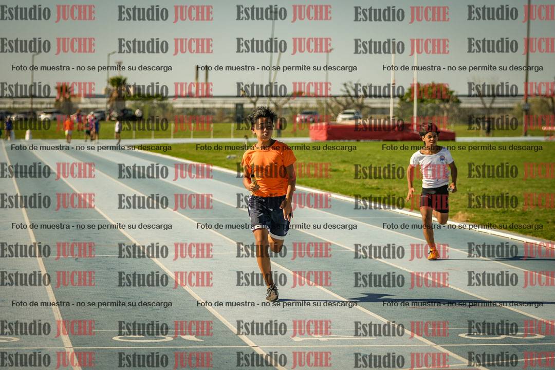 Fotos de las Postas 4x100mts de niñas y niños ROJO (Promocional TAIN) - FINAL