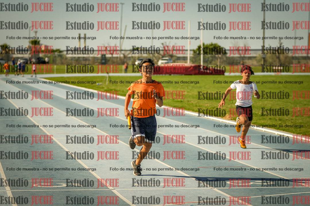 Fotos de las Postas 4x100mts de niñas y niños ROJO (Promocional TAIN) - FINAL