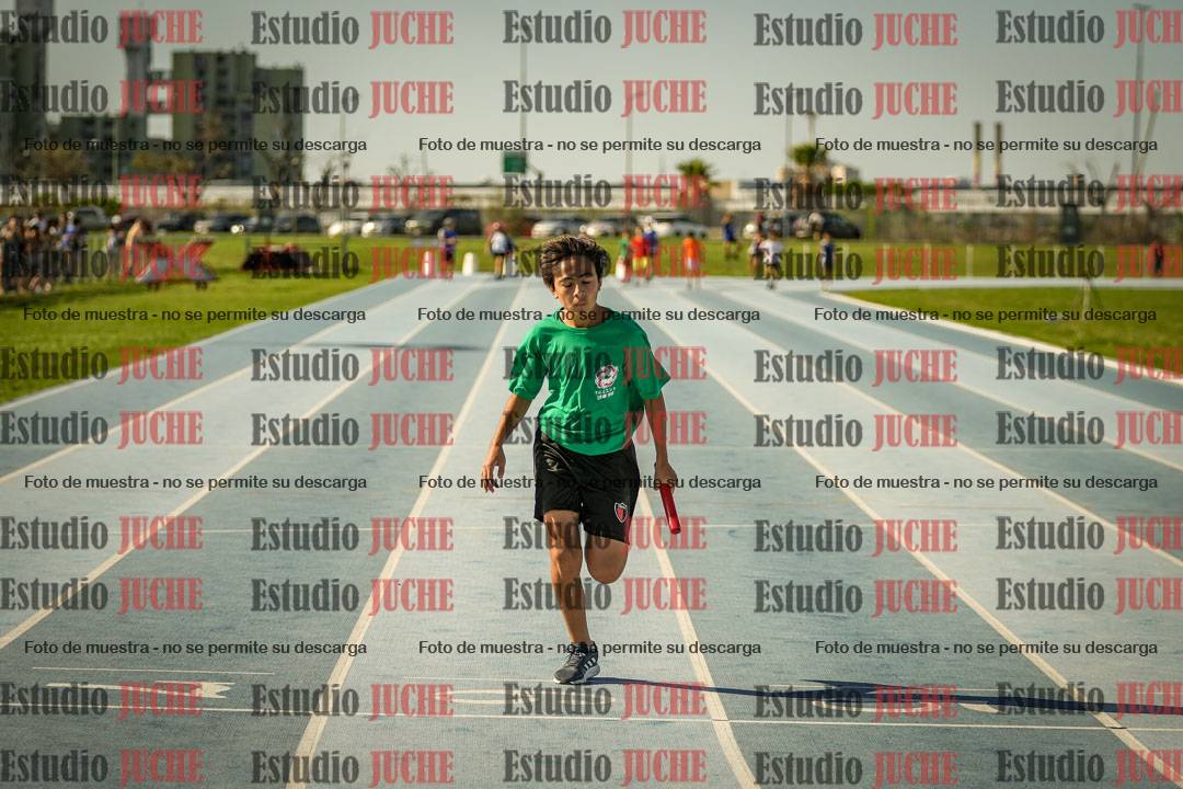 Fotos de las Postas 4x100mts de niñas y niños ROJO (Promocional TAIN) - FINAL