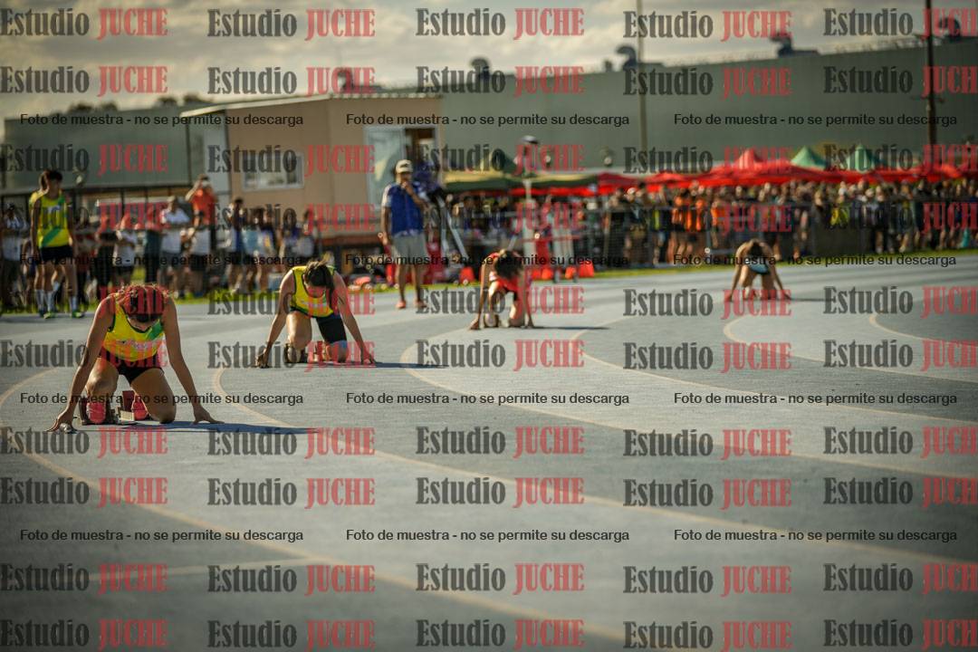 Fotos de las Postas 4x100mts de mujeres LIBRE - FINAL