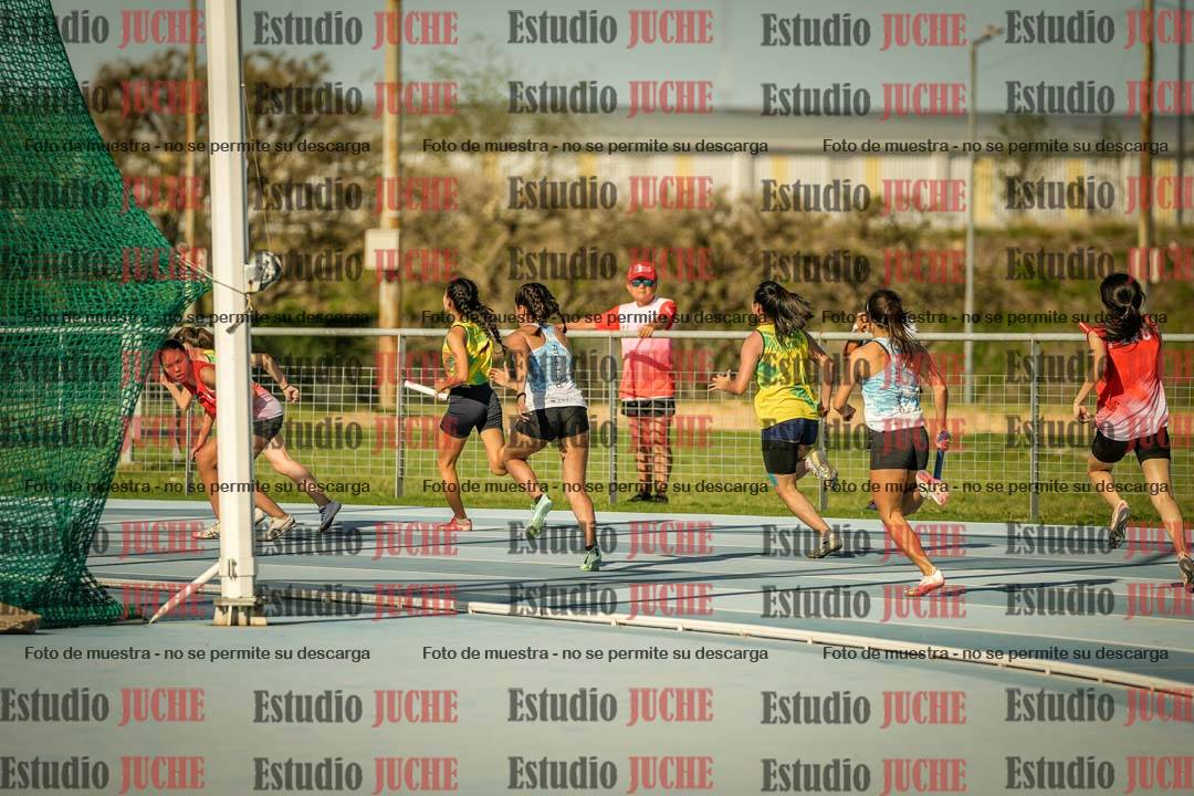 Fotos de las Postas 4x100mts de mujeres LIBRE - FINAL