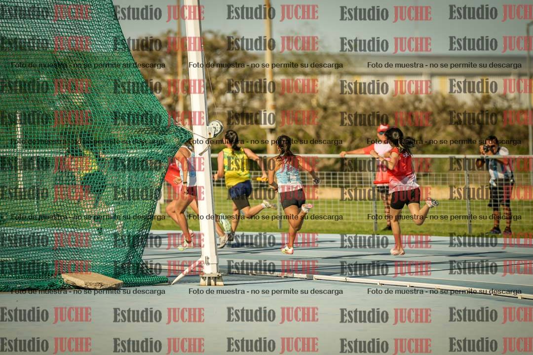 Fotos de las Postas 4x100mts de mujeres LIBRE - FINAL