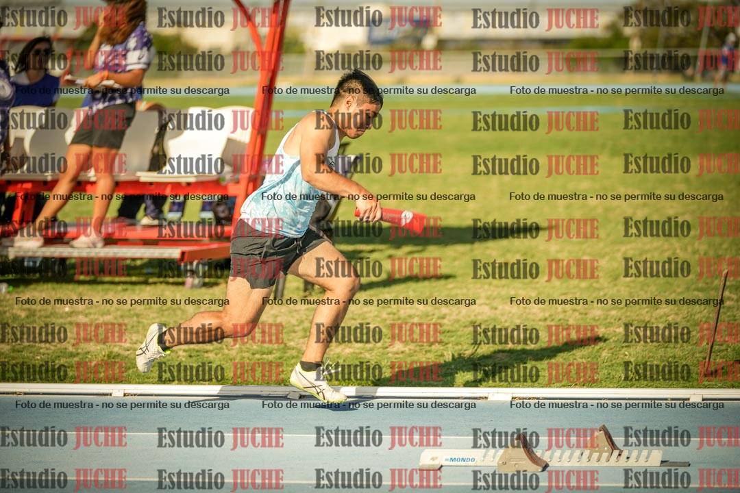 Fotos de las Postas 4x100mts de varones LIBRE - FINAL