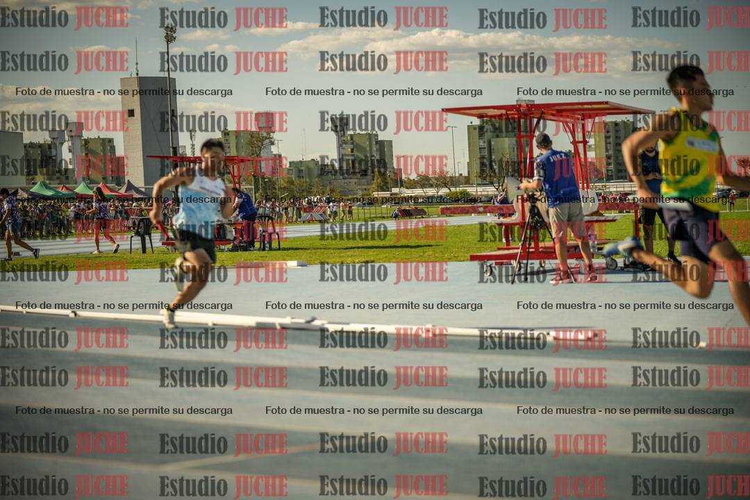 Fotos de las Postas 4x100mts de varones LIBRE - FINAL