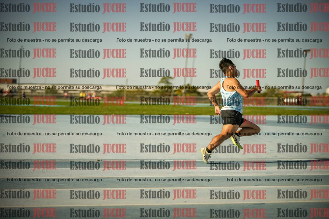 Fotos de las Postas 4x100mts de varones LIBRE - FINAL