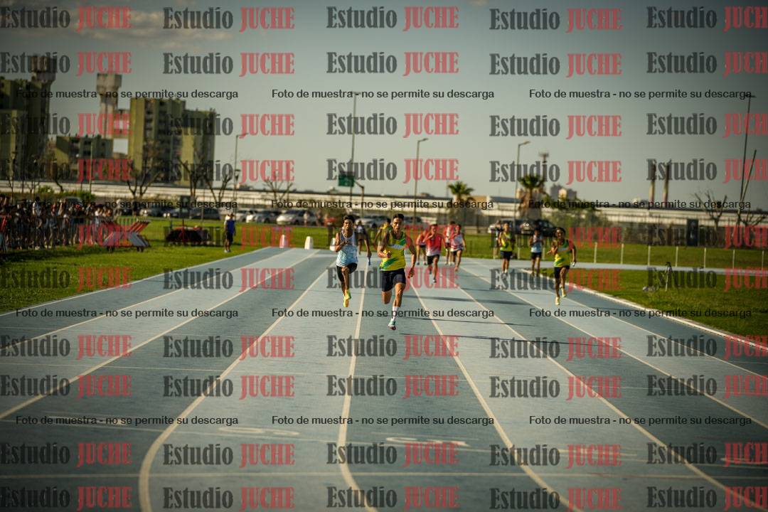 Fotos de las Postas 4x100mts de varones LIBRE - FINAL