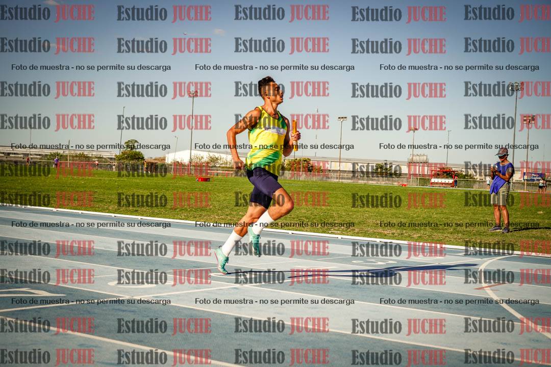 Fotos de las Postas 4x100mts de varones LIBRE - FINAL