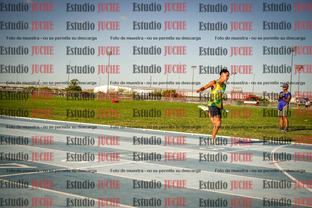 Fotos de las Postas 4x100mts de varones LIBRE - FINAL