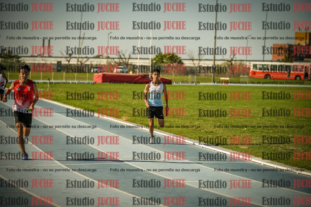 Fotos de las Postas 4x100mts de varones LIBRE - FINAL
