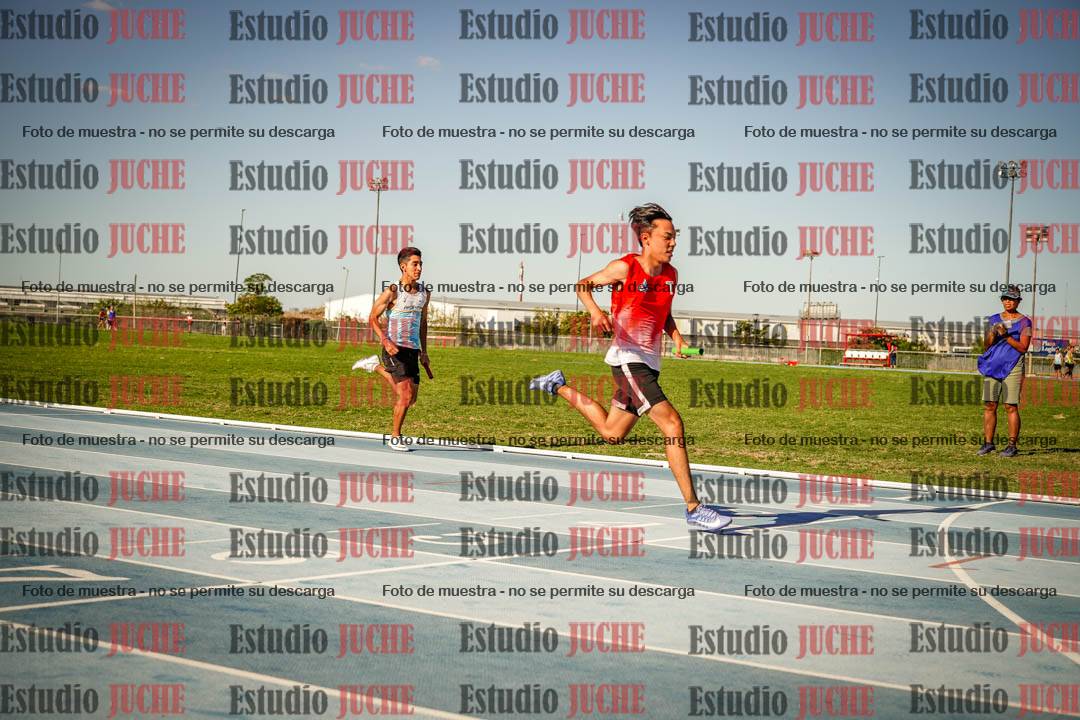 Fotos de las Postas 4x100mts de varones LIBRE - FINAL