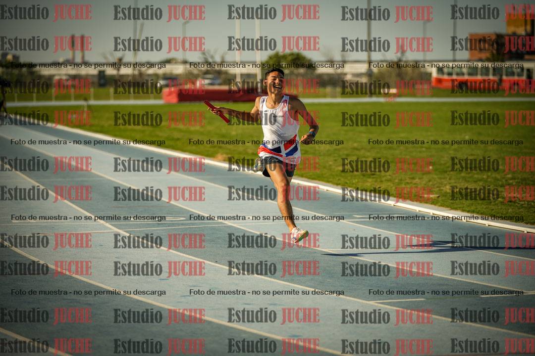 Fotos de las Postas 4x100mts de varones LIBRE - FINAL