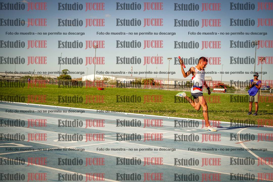 Fotos de las Postas 4x100mts de varones LIBRE - FINAL
