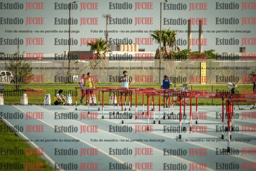 Fotos de los 110mts con vallas de varones - decatlón 6