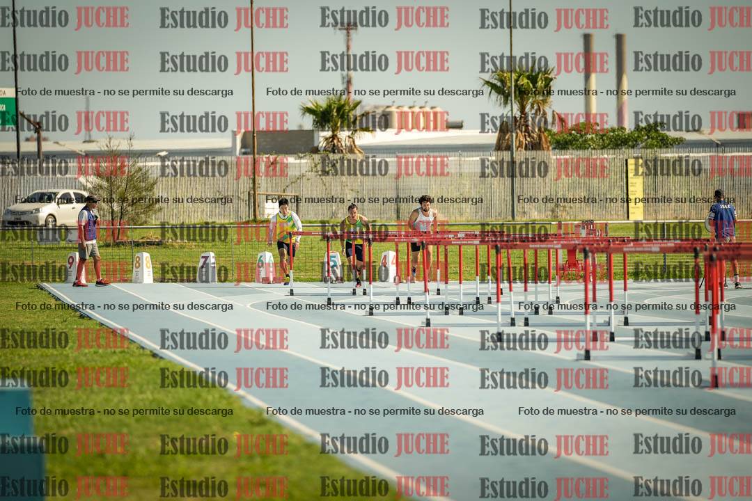Fotos de los 110mts con vallas de varones - decatlón 6