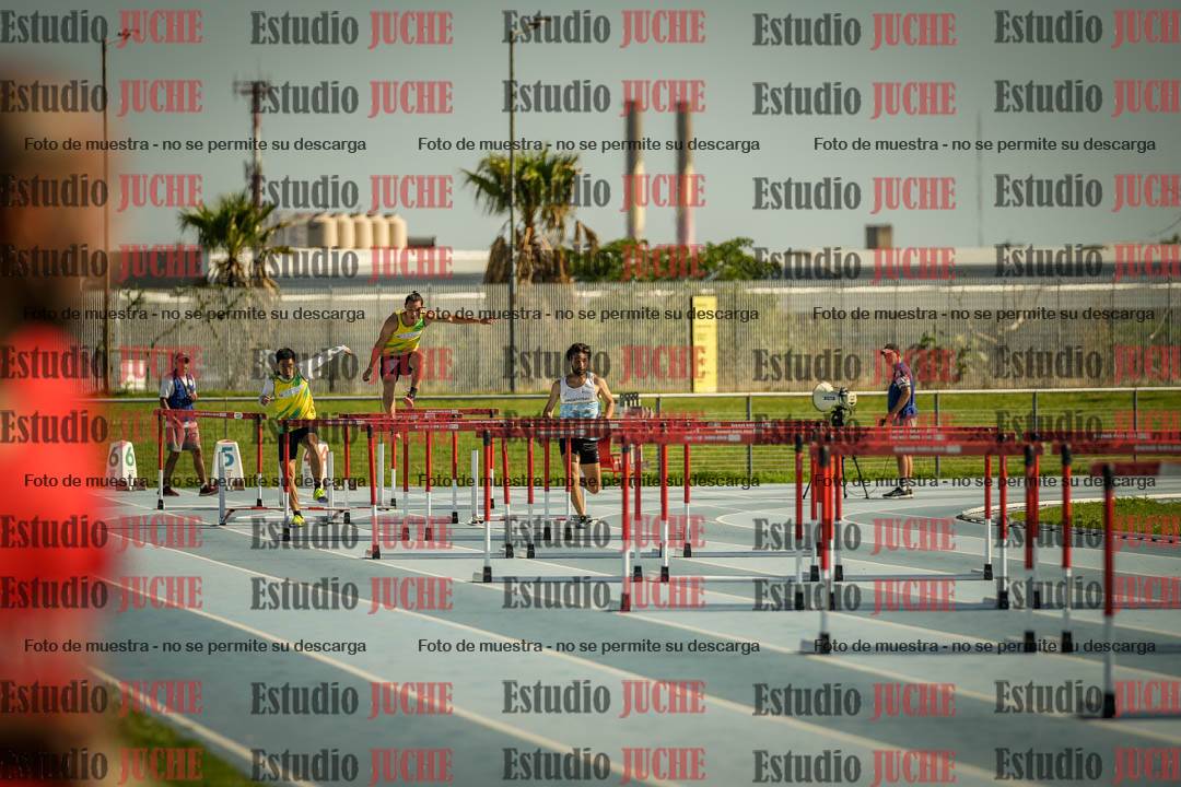 Fotos de los 110mts con vallas de varones - decatlón 6