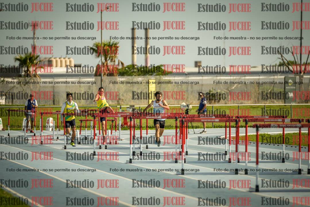 Fotos de los 110mts con vallas de varones - decatlón 6