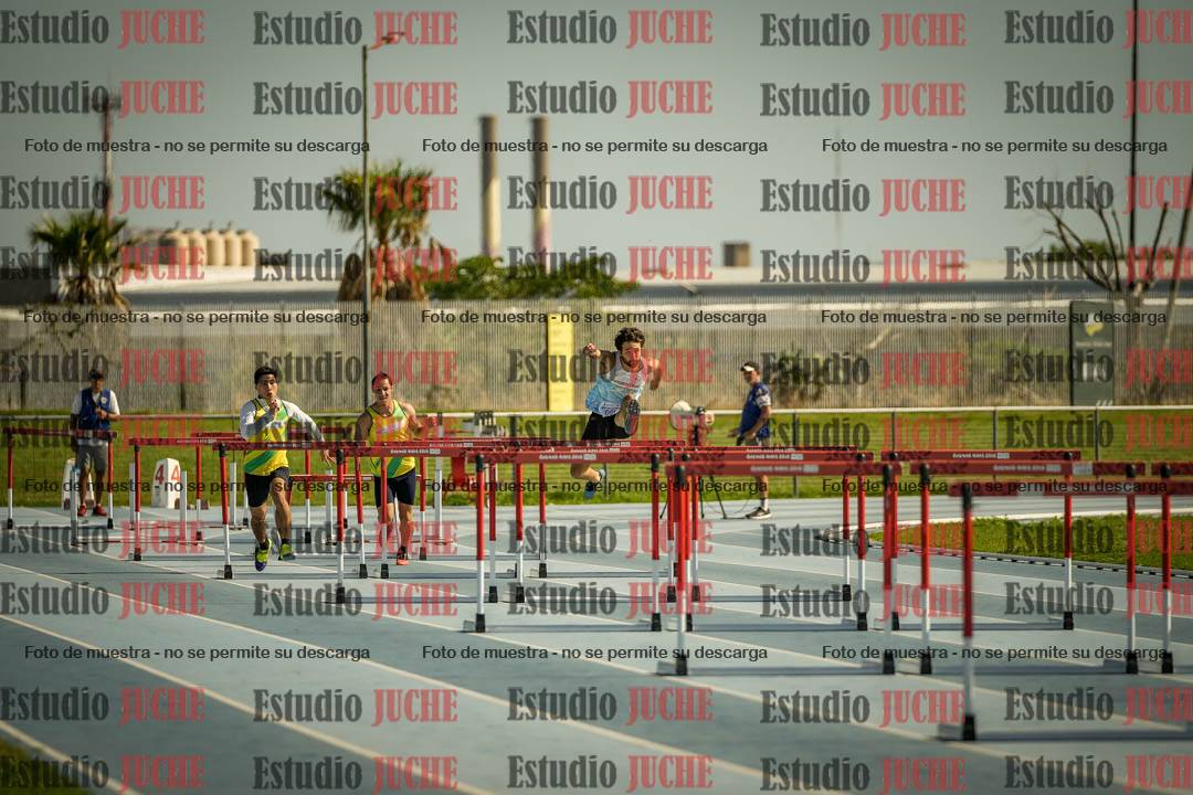 Fotos de los 110mts con vallas de varones - decatlón 6