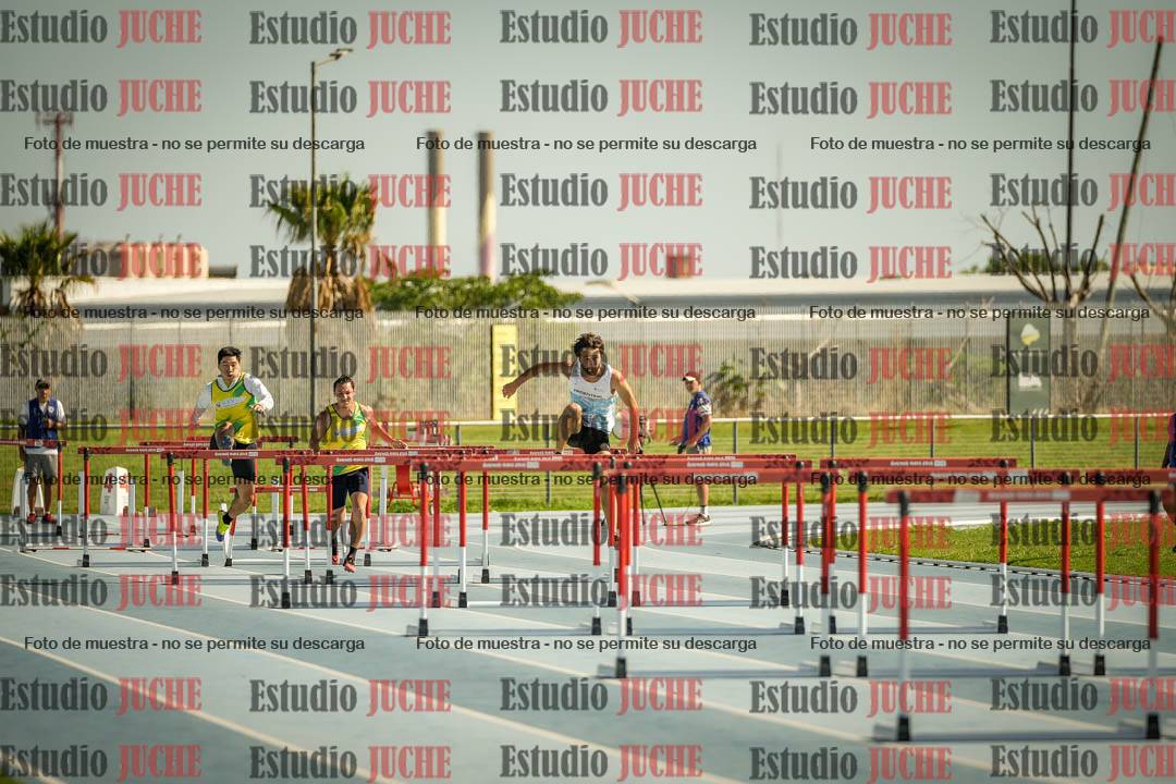Fotos de los 110mts con vallas de varones - decatlón 6