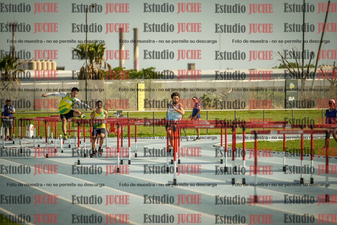 Fotos de los 110mts con vallas de varones - decatlón 6
